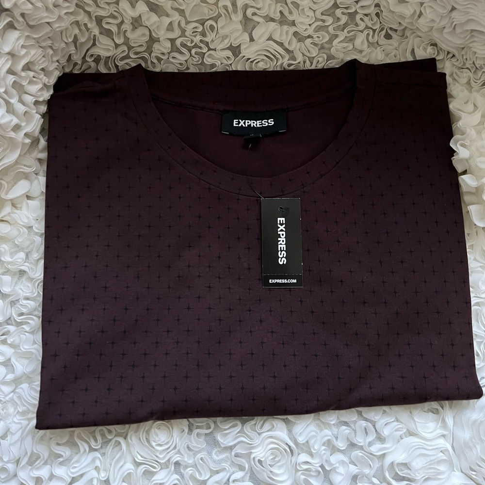 BNWT! Express top dark cherry with star black!